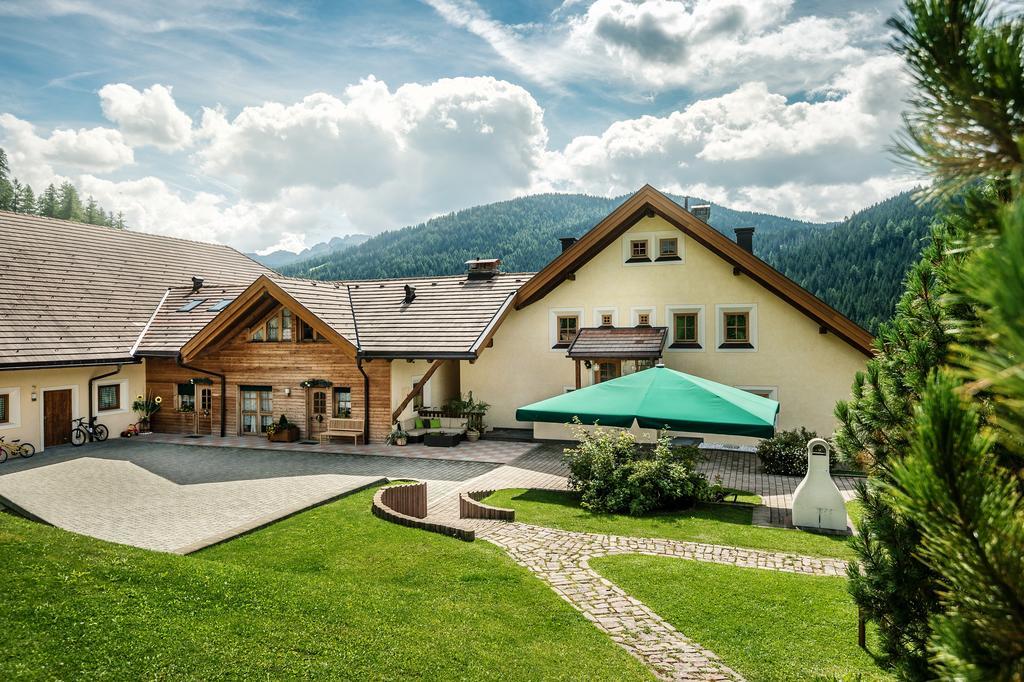 Taela Apartments San Cassiano  Esterno foto