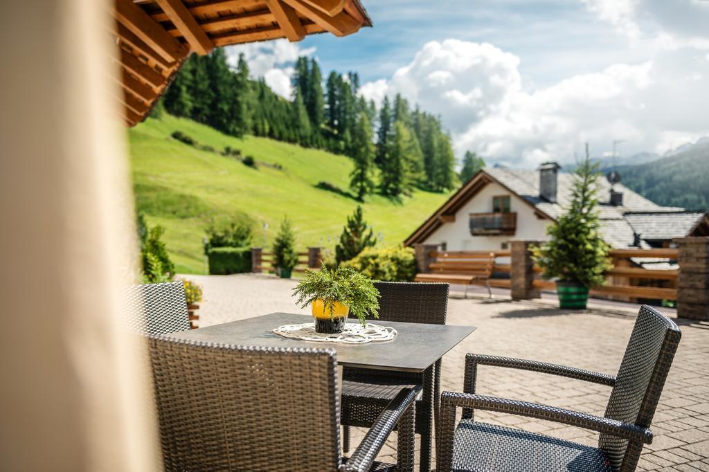 Taela Apartments San Cassiano  Esterno foto