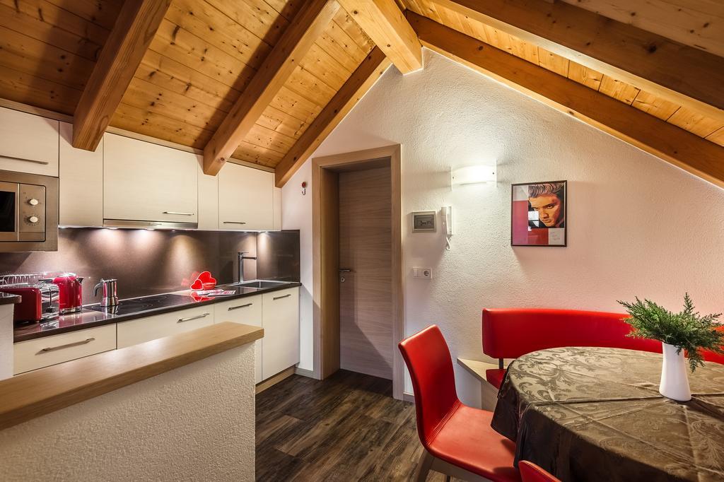 Taela Apartments San Cassiano  Esterno foto